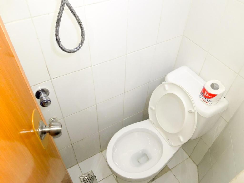 Koupelna v ubytování 8Hostel