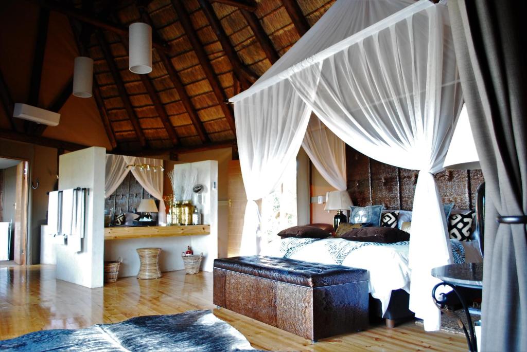 Posezení v ubytování Bush Lodge – Amakhala Game Reserve