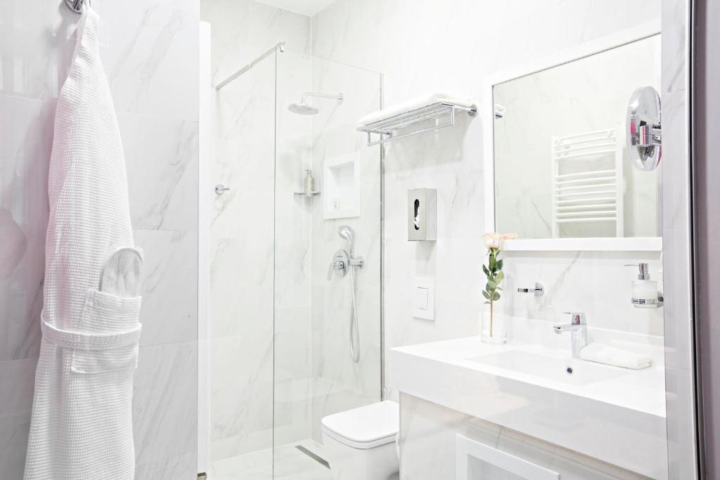 Un baño de Hotel Central Sarajevo