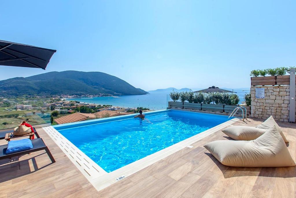 Bazén v ubytování Drakatos Villas nebo v jeho okolí