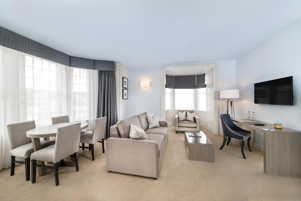 Dunalastair Hotel Suites - 