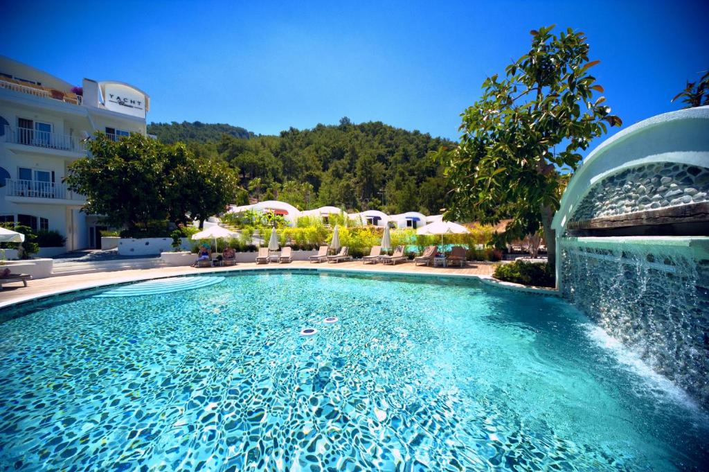 Bazén v ubytování Yacht Classic Hotel - Boutique Class nebo v jeho okolí