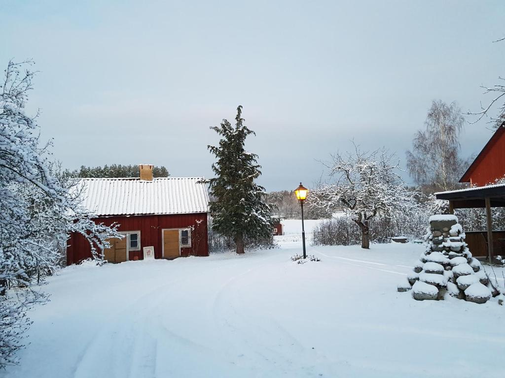 Skölvs Gård v zimě