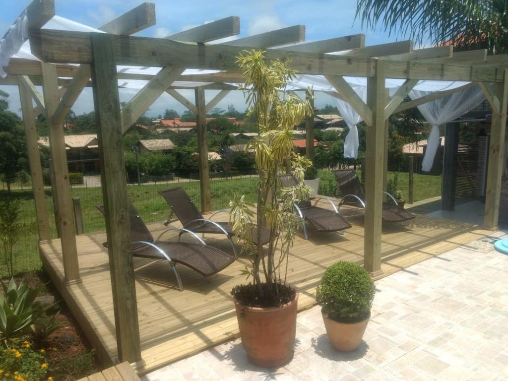 Κήπος έξω από το Pousada Sol do Rosa