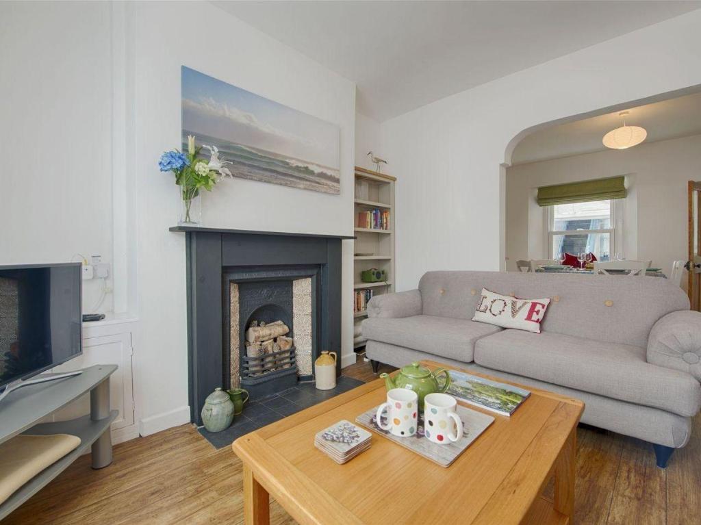 Anchorage - Holiday Home