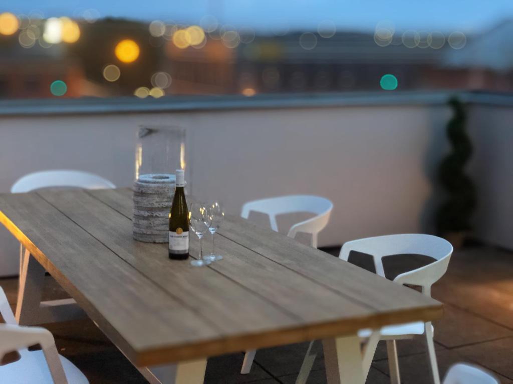 Bond Street Apartment Luxury 3 Bedroom - Resim 25