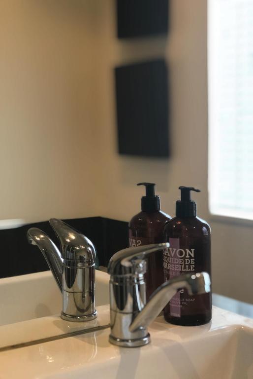 Bond Street Apartment Luxury 3 Bedroom - Resim 8