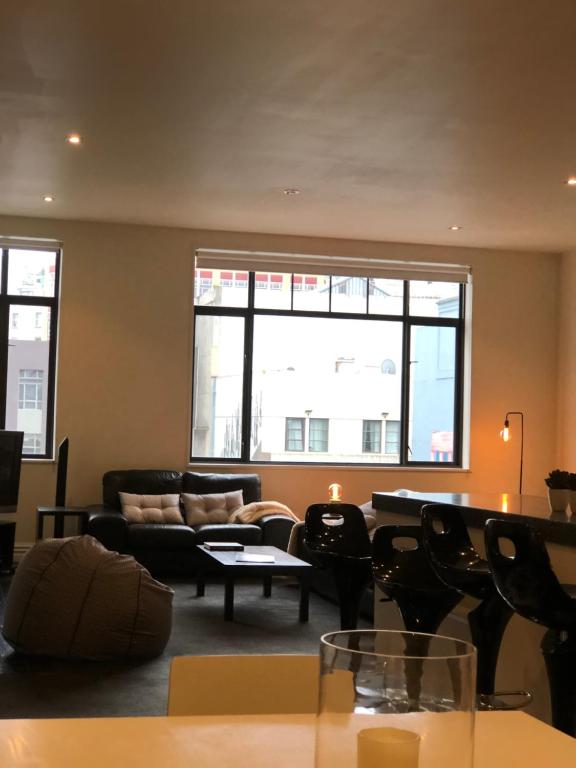 Bond Street Apartment Luxury 3 Bedroom - Resim 12