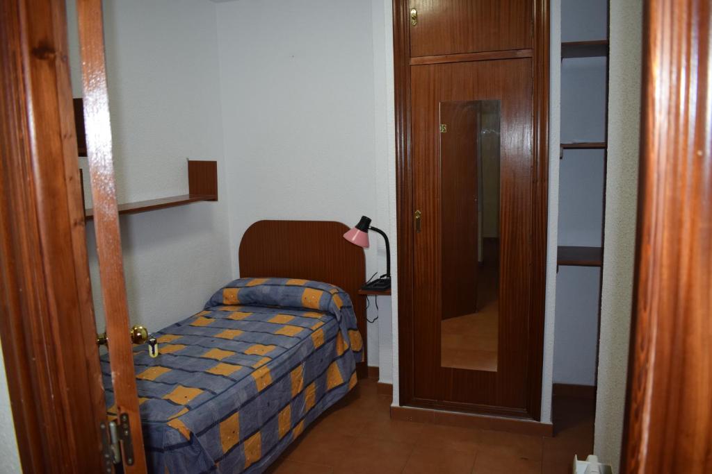 Booking.com: Herberg Residencia Universitaria Reuniver ...