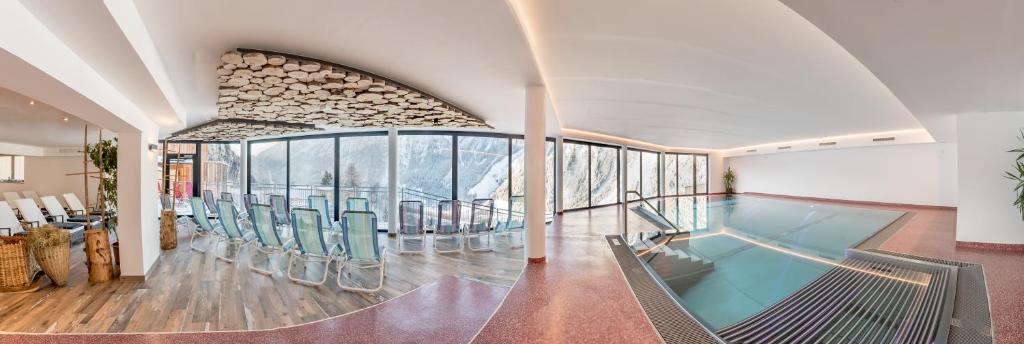 Bazén v ubytování Hotel Burgstein - alpin & lifestyle nebo v jeho okolí