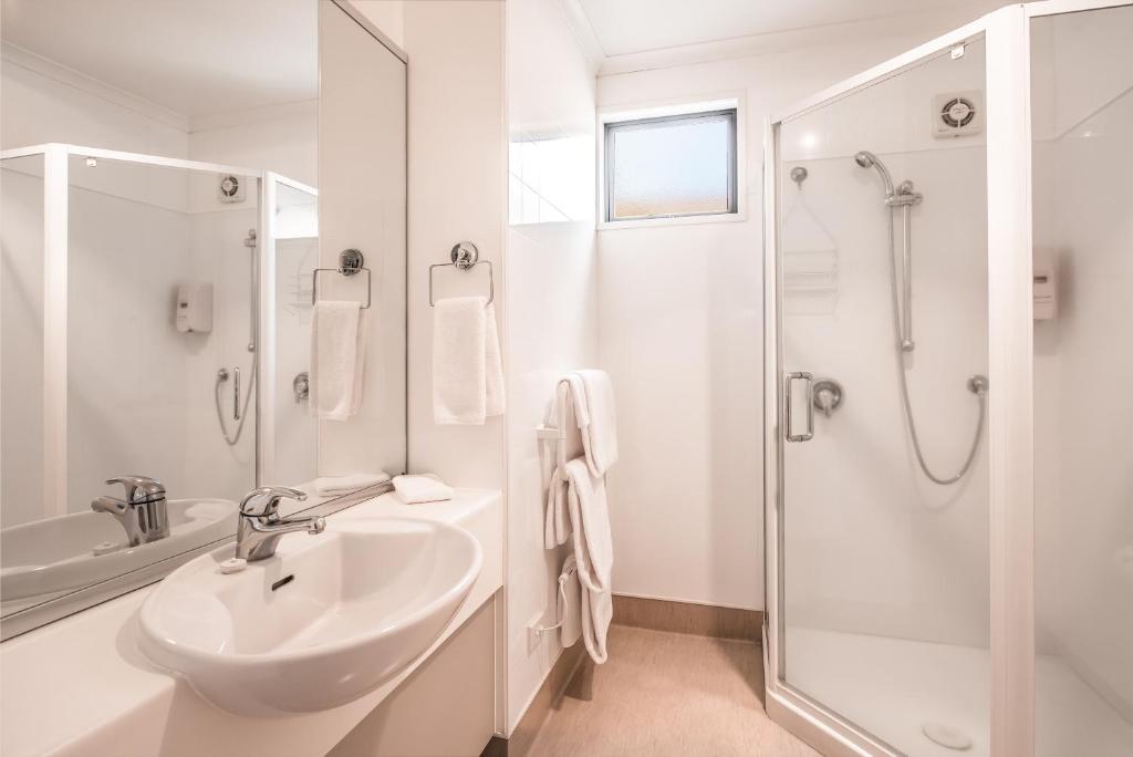 Bay Palm Motel - Resim 24