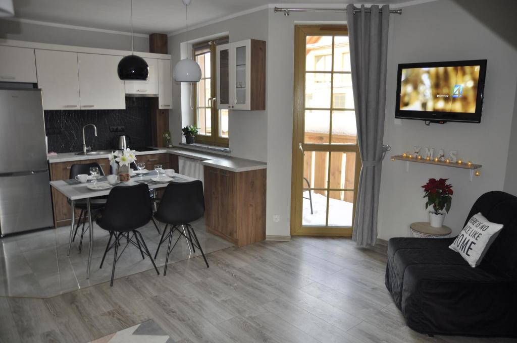Kuchyňa alebo kuchynka v ubytovaní Apartament Lesne Wzgorze
