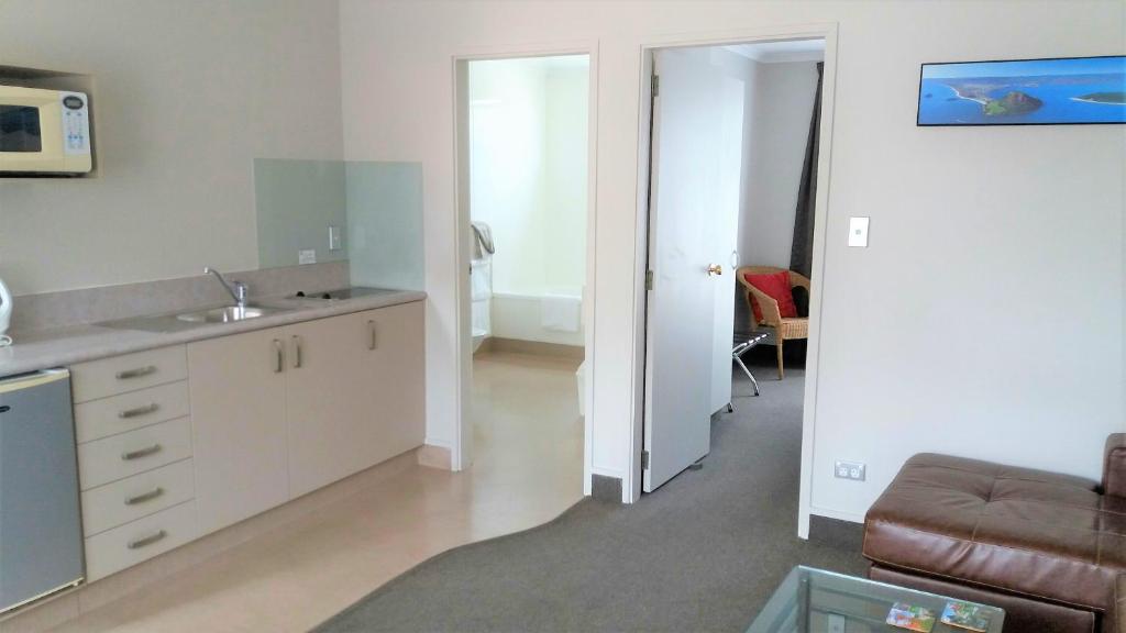 Bay Palm Motel - Resim 44