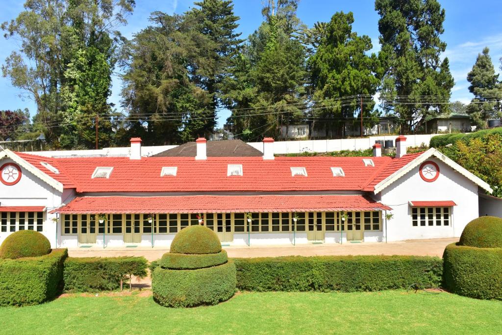 Zahrada ubytování KSTDC Hotel Mayura Sudarshan ,Ooty