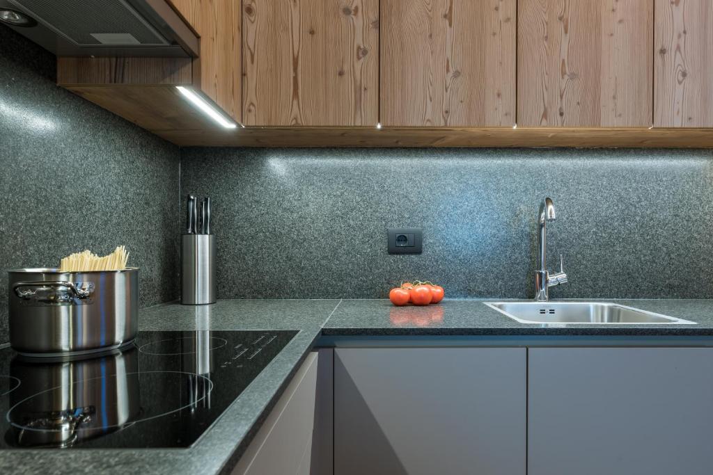 A kitchen or kitchenette at Les Pizades