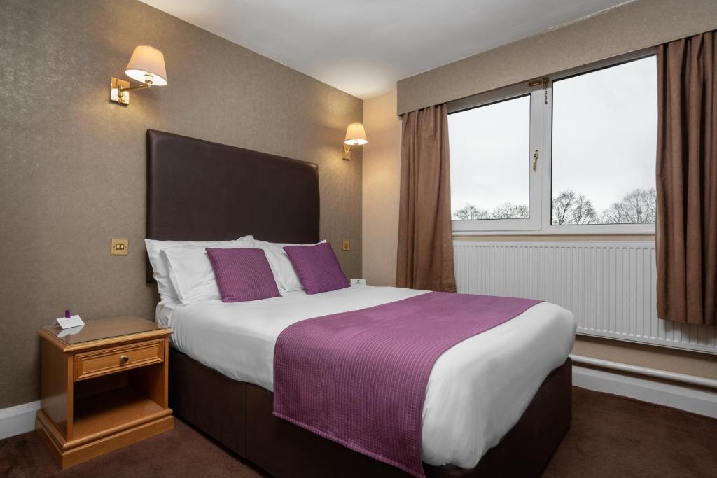 Burnley West Higher Trapp Hotel - 