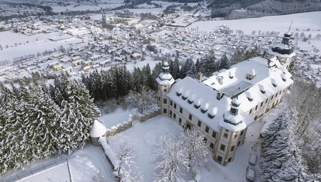 JUFA Hotel Schloss Röthelstein im Winter