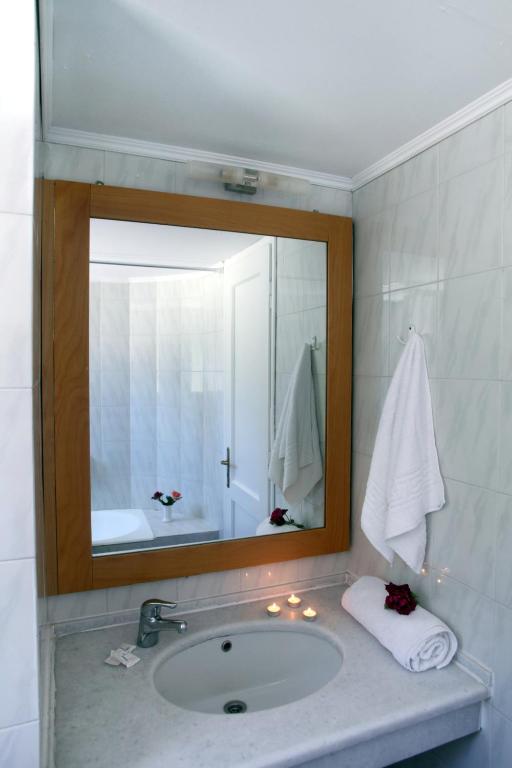 Łazienka w obiekcie Hotel Scorpios