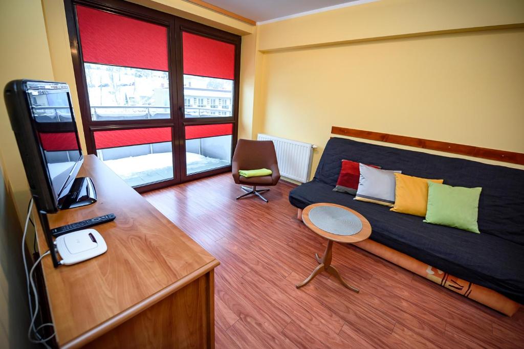Apartamenty Sun & Snow Centrum Krynica Zdrój - One-Bedroom Apartment With Partial Forest View