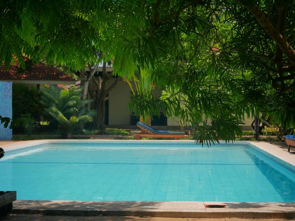 Bazén v ubytování Diani Cottages nebo v jeho okolí