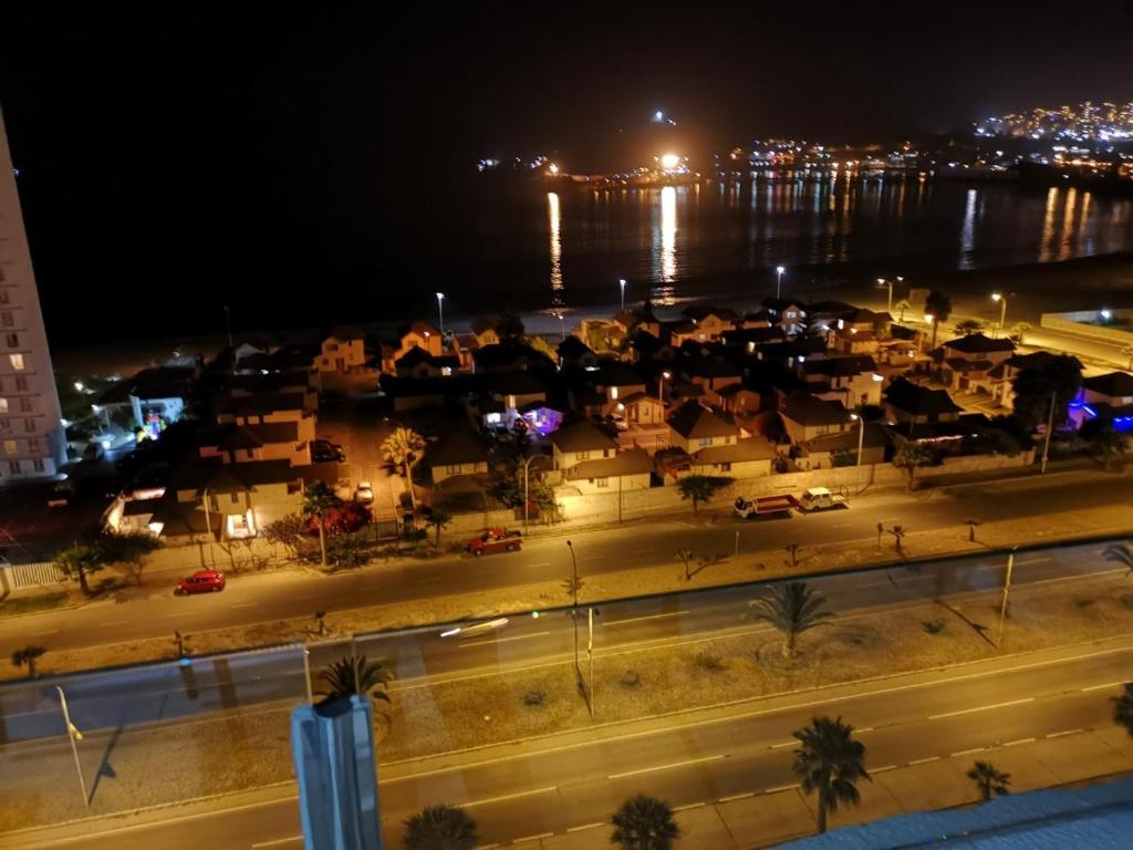 Nespecifikovaný výhled na destinaci Coquimbo nebo výhled na město při pohledu z apartmánu