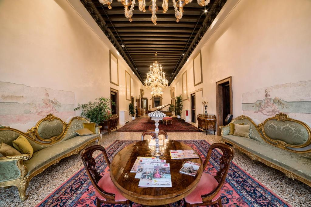 Hotel Nani Mocenigo Palace - Resim 18