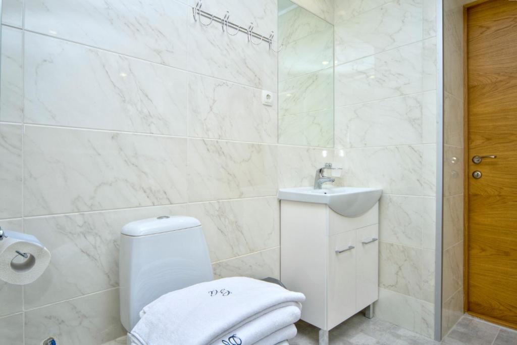 Grand Apartments - Two-Bedroom Apartment