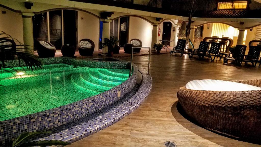 Bazén v ubytování Cedros Inn Boutique Hotel nebo v jeho okolí