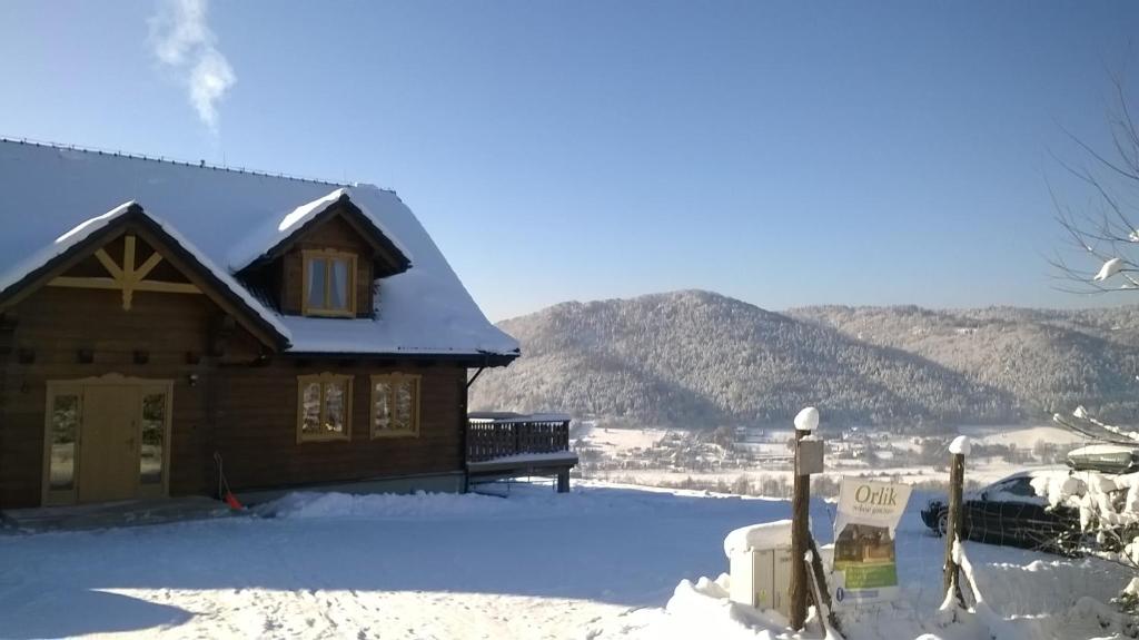 Výhľad na hory alebo výhľad na hory priamo z privátu