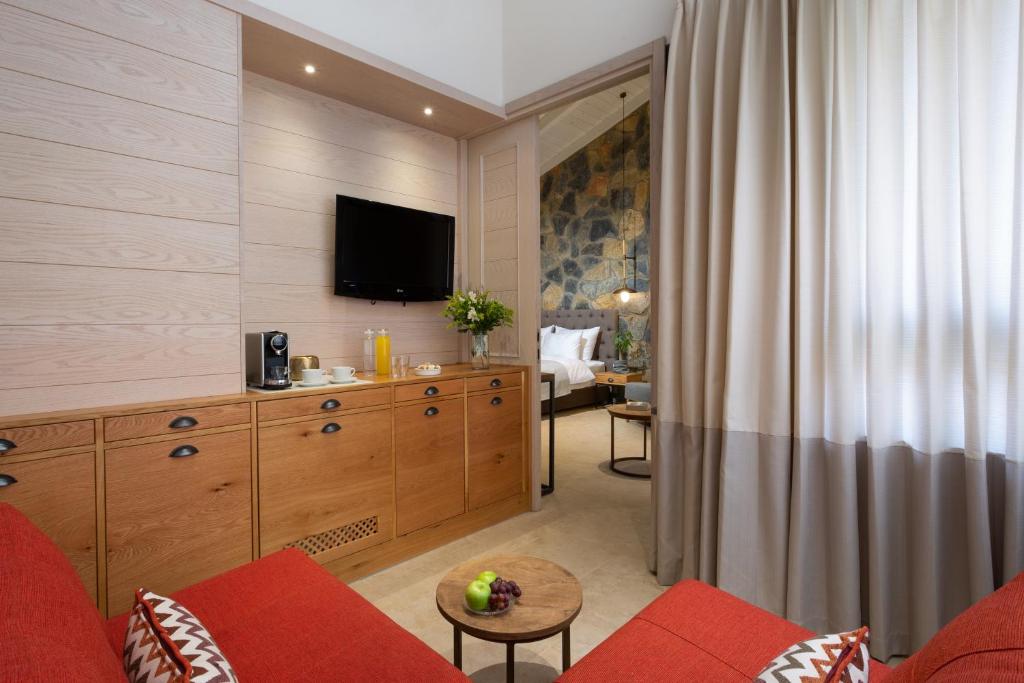 Merom Golan Resort - Suite With Balcony (2 Adults + 3 Child)