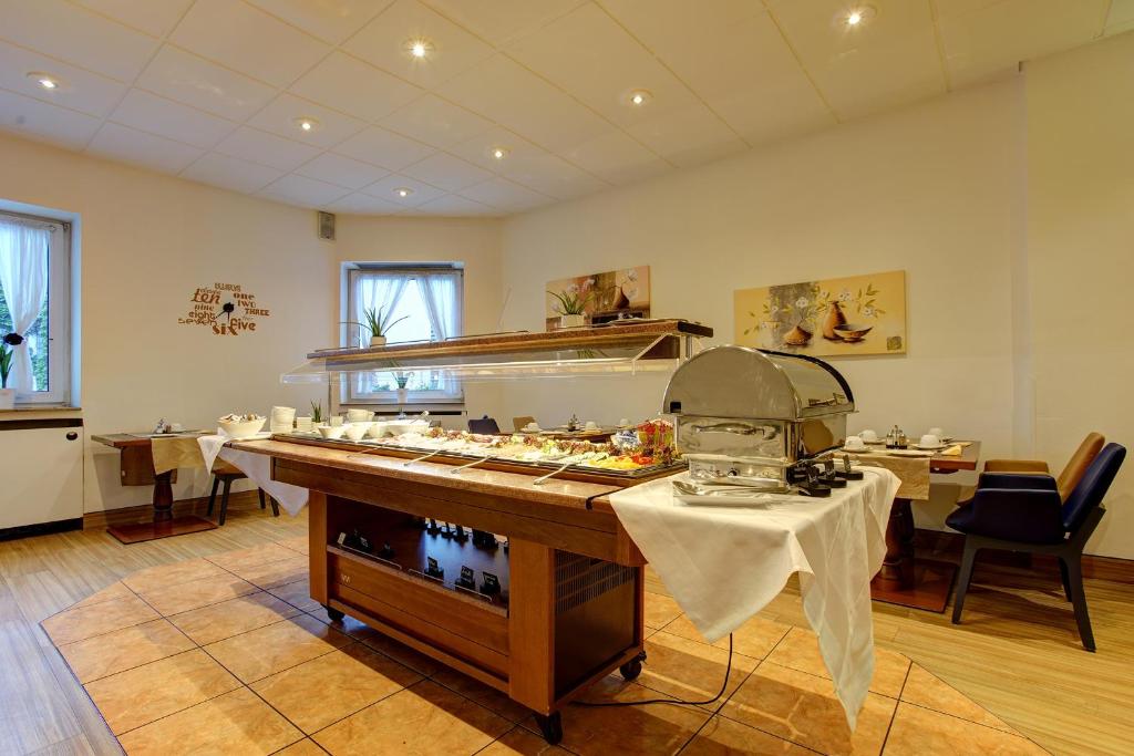 Sure Hotel by Best Western Ambassador Duesseldorf - Resim 4