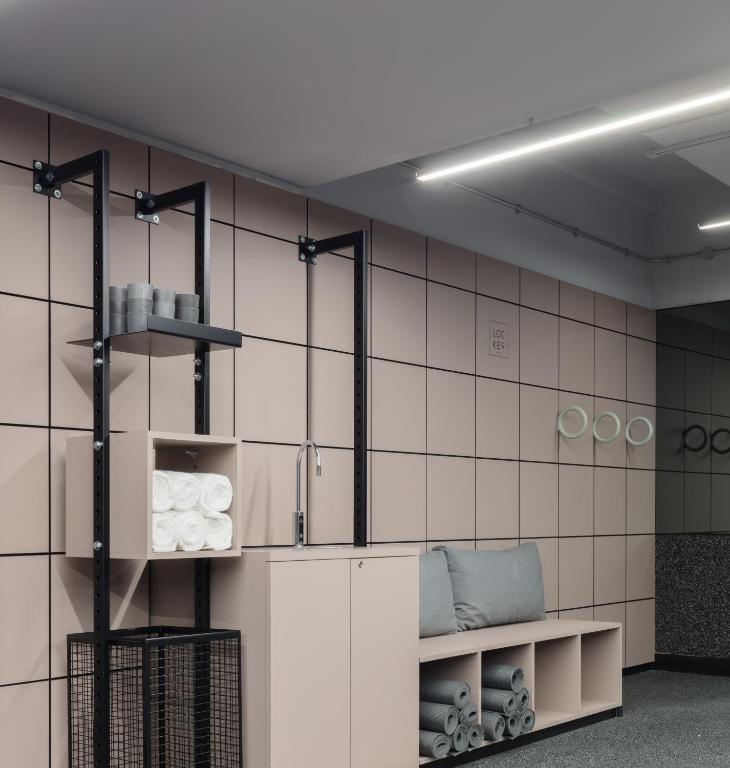 Whitworth Locke - Resim 31