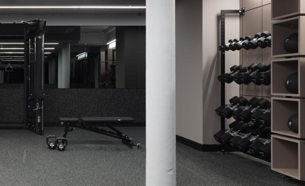 Whitworth Locke - Resim 30