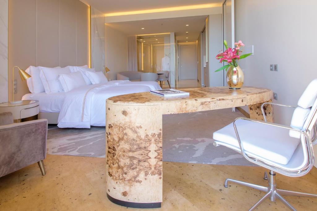 Savoy Palace - The Leading Hotels of the World - Savoy Signature - Ocean Room