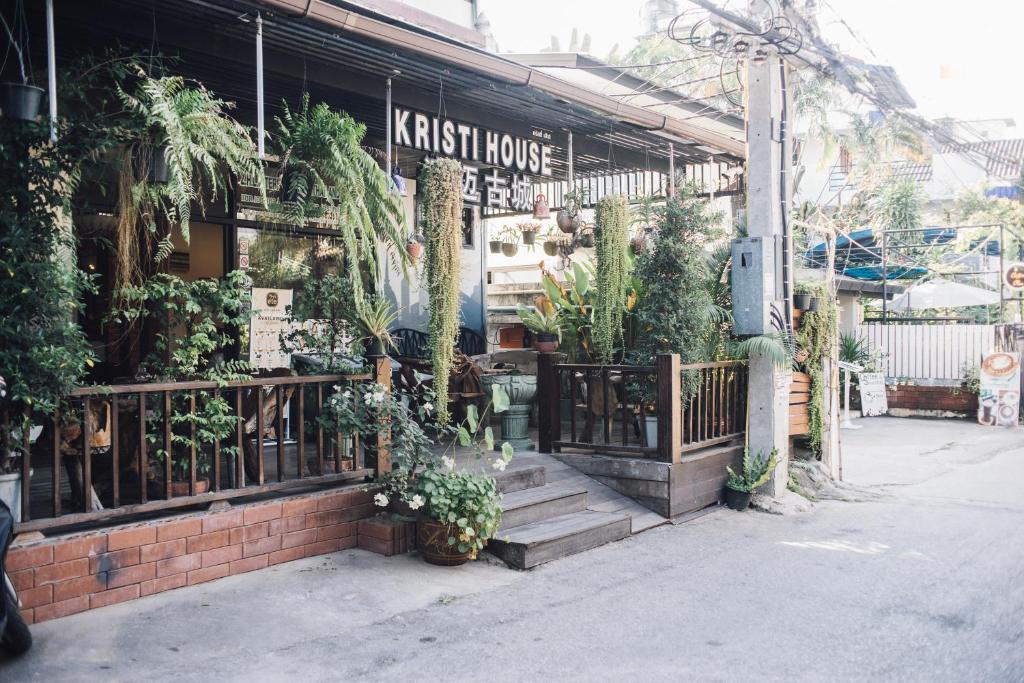Kristi House - Resim 5