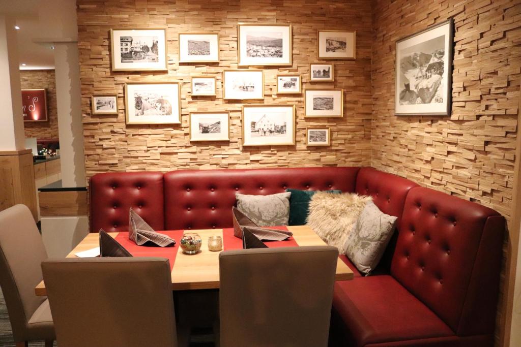 Posezení v ubytování Hotel Waldeck mit Restaurant "Florian'S"