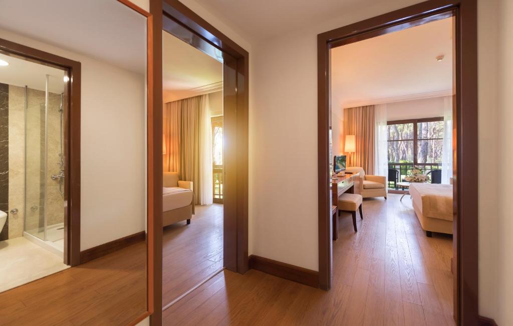Postel nebo postele na pokoji v ubytování Turquoise Hotel