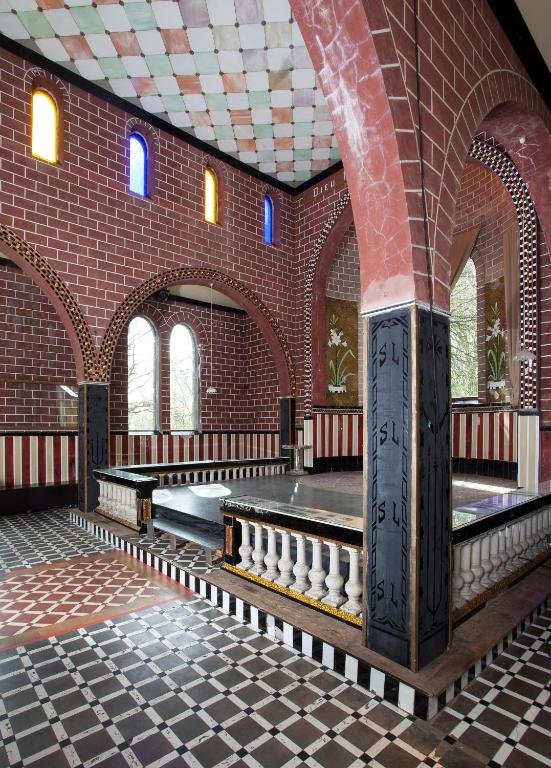 La Chapelle de verre, un lieu unique au monde - Casa De Tres Dormitorios