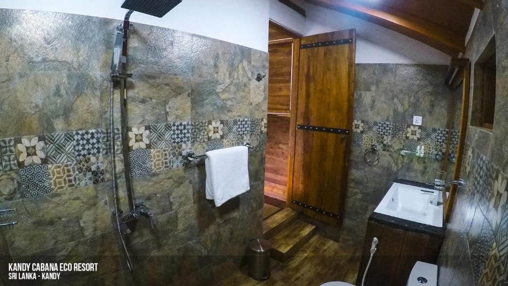 Koupelna v ubytování Kandy Cabana