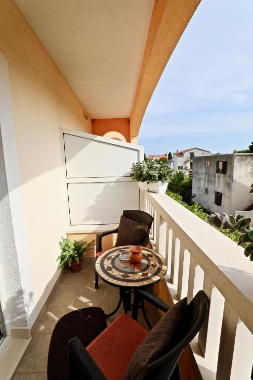 Balkón nebo terasa v ubytování Apartmani Vuljan