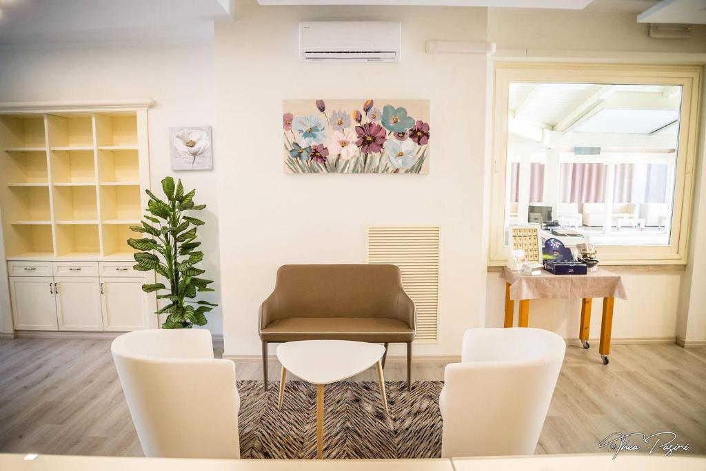 Posezení v ubytování Hotel Lonatino