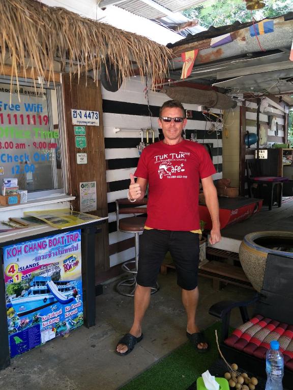 Tuk Tuk Guesthouse - Family Bungalow
