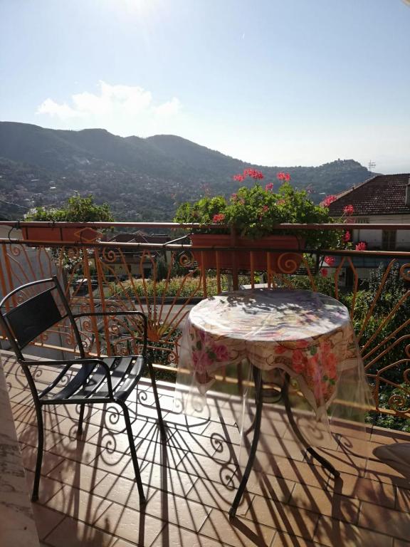 Nespecifikovaný výhled na hory nebo výhled na hory při pohledu z bed and breakfast
