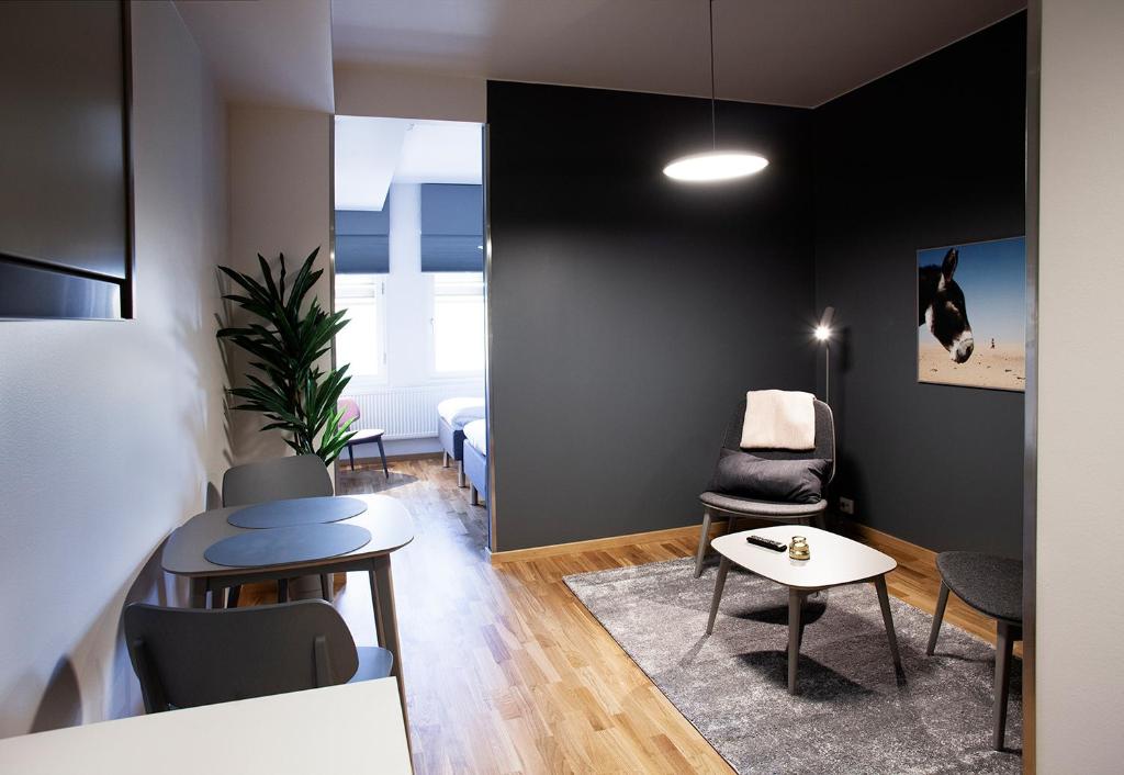 First Hotel The Studio - Resim 10