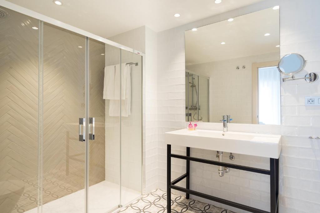 Tandem Soho Suites - 13