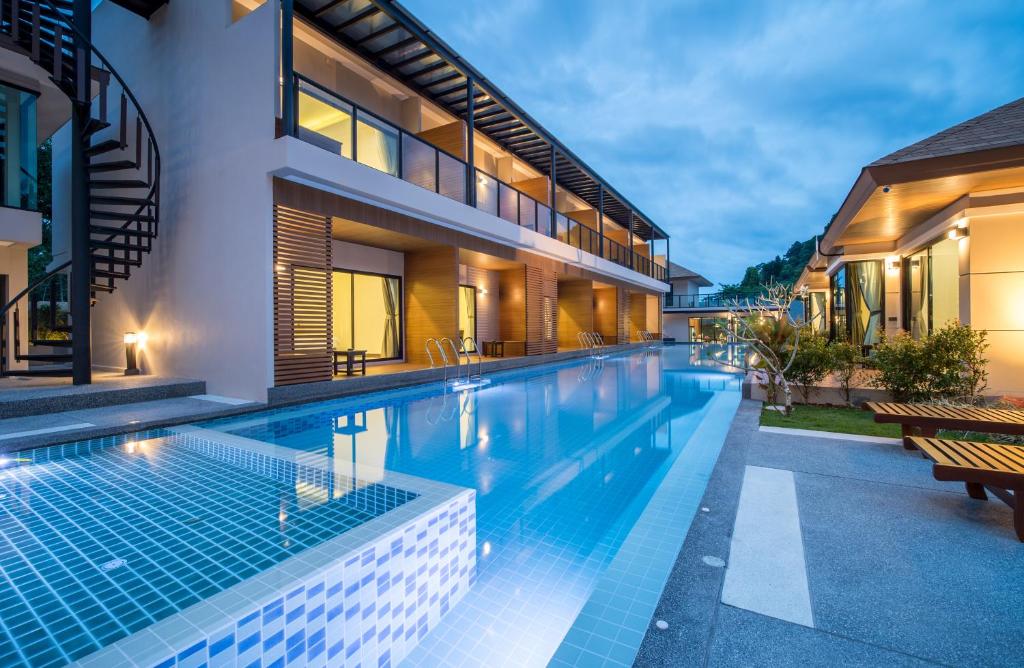 Bazén v ubytování Cher​mantra​ Aonang​ Resort & Pool​ Suite nebo v jeho okolí