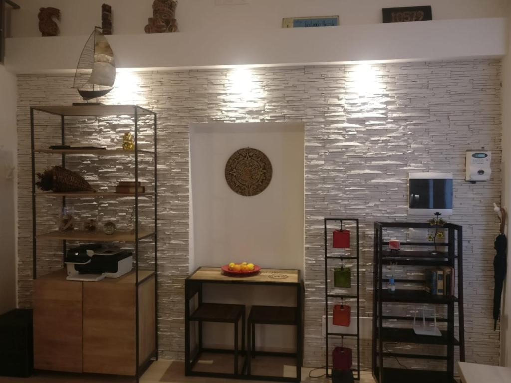 Η κουζίνα ή μικρή κουζίνα στο 4 Via Valona - executive luxury apartment