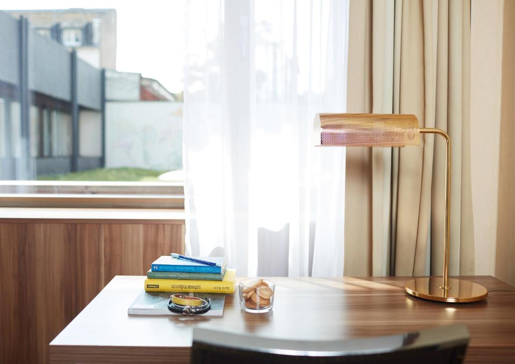 Living Hotel Düsseldorf - Resim 18