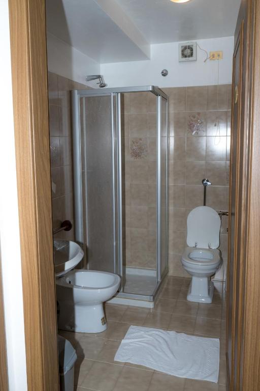 Kúpeľňa v ubytovaní Hotel Fiames