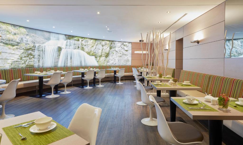 Living Hotel Düsseldorf - Resim 7